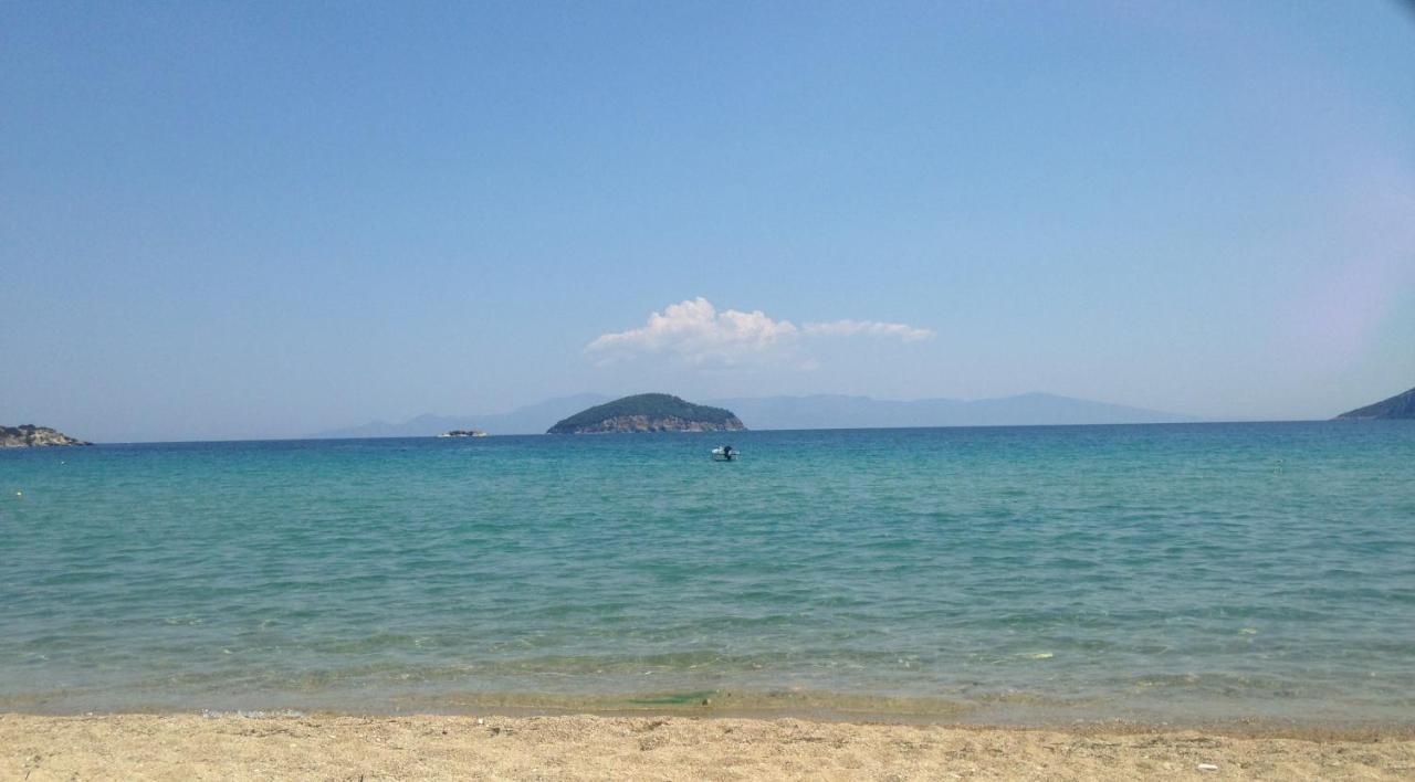 Aegean Seabreeze Lägenhet Nea Iraklitsa Exteriör bild